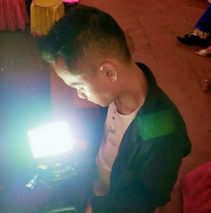adit_nofri's tweet photo. Lupus film nya ibu ria.. 
Kapan kamu putus sama dia.. 🙄 #PantunSantuyy https://t.co/jEc8fOGn0x