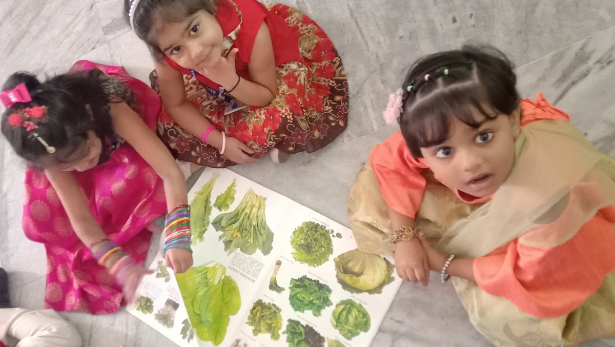 SujataPurkayas3's tweet photo. Our cute little readers are busy in picture reading....... #funlearning #picturereading #languageskills #vocabulary #thebestschoolinNoida #sdg4 #rgsnoida @supritichauhan @rgsnoida https://t.co/eIC6DPsRxw