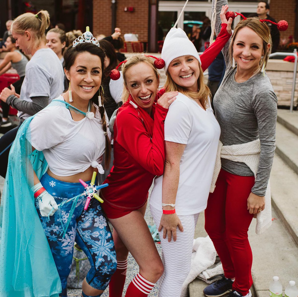 BethDotOtt's tweet photo. What an awesome night supporting @ahakansascity! Go Team Menstrual Cycles...yes I was a tampon, yes we had ovaries and of course we had our own Period Queen ❤️🤘🏼❤️ #KCCycleNation #LetItFlo 📸: @nicolebissey https://t.co/W2b1j7EfHZ