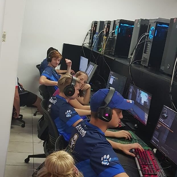 gym_lounge's tweet photo. Please support this Esports team in their quest. Any help will be greatly appreciated!!!

Thank you in advance!

https://t.co/JQQHQ2doi3

#BlueBadgers
@gym_lounge @VenomGa29433168 @GamingHeidrun 
#CSGO #VSGaming https://t.co/XiuDWrR4HZ