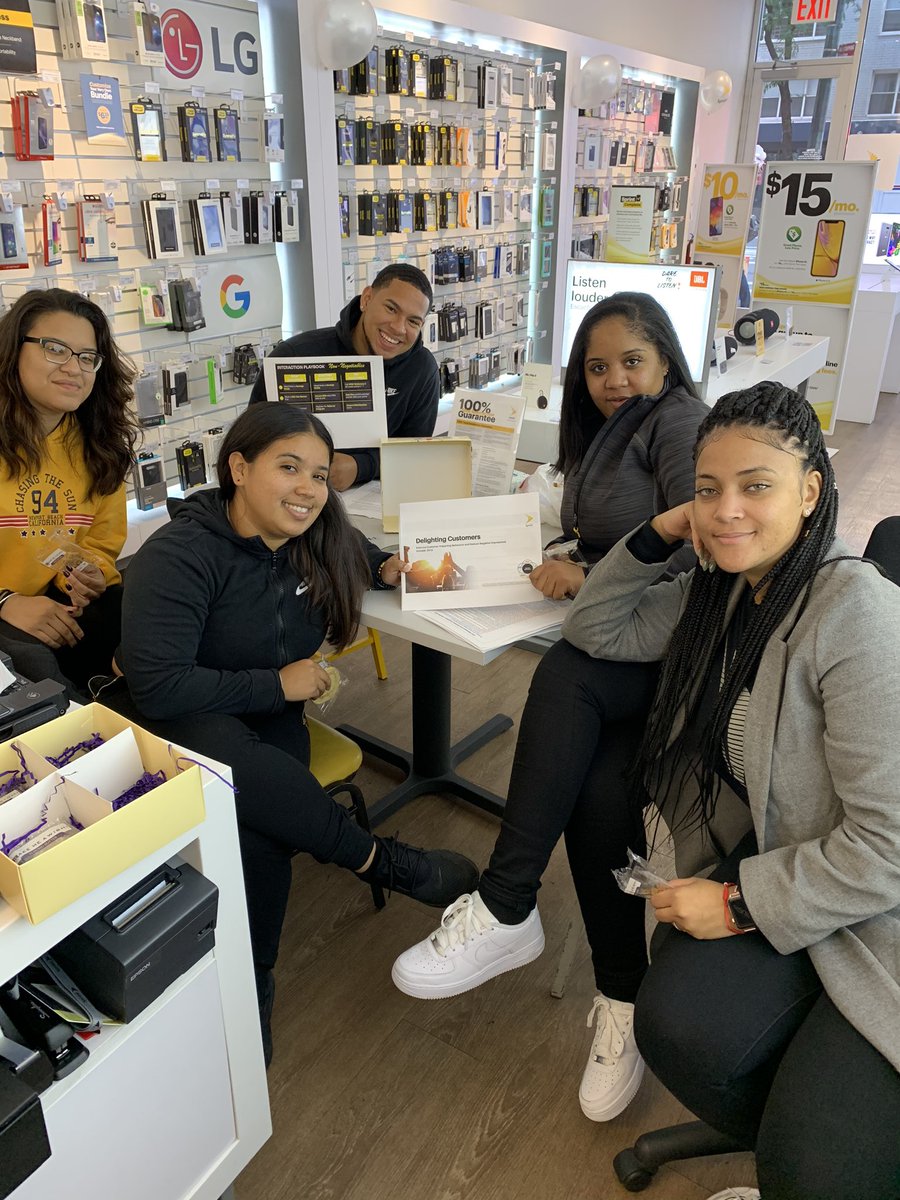 Jojo_Cruz2's tweet photo. Reducing Negative Impressions and Delighting Customers #CXAllDay Store 5197 is ready @Chidalgosaez @HGayle28 @StinkyJenny @tracySprint https://t.co/WOEzJj75G2