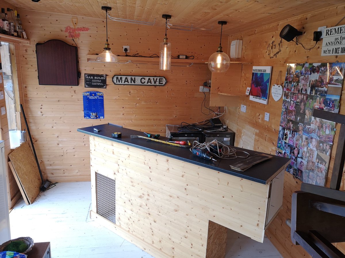 mark_birdy's tweet photo. Some remedial works @BirdysInn 
#NewBar https://t.co/Xr0BNAdZTe