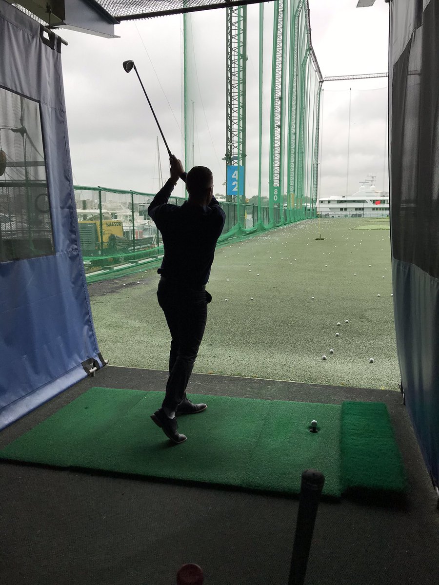 EmpireSalesGrp's tweet photo. A big thanks to @ChelseaPiersNYC Golf Club for hosting our annual Roofing Design Conference in NYC yesterday. With your help, many of us are a little better on the green. ;) #versico #aia #roofingdesign #specify #roofing #architects #greatvenue https://t.co/32mZEGRluD
