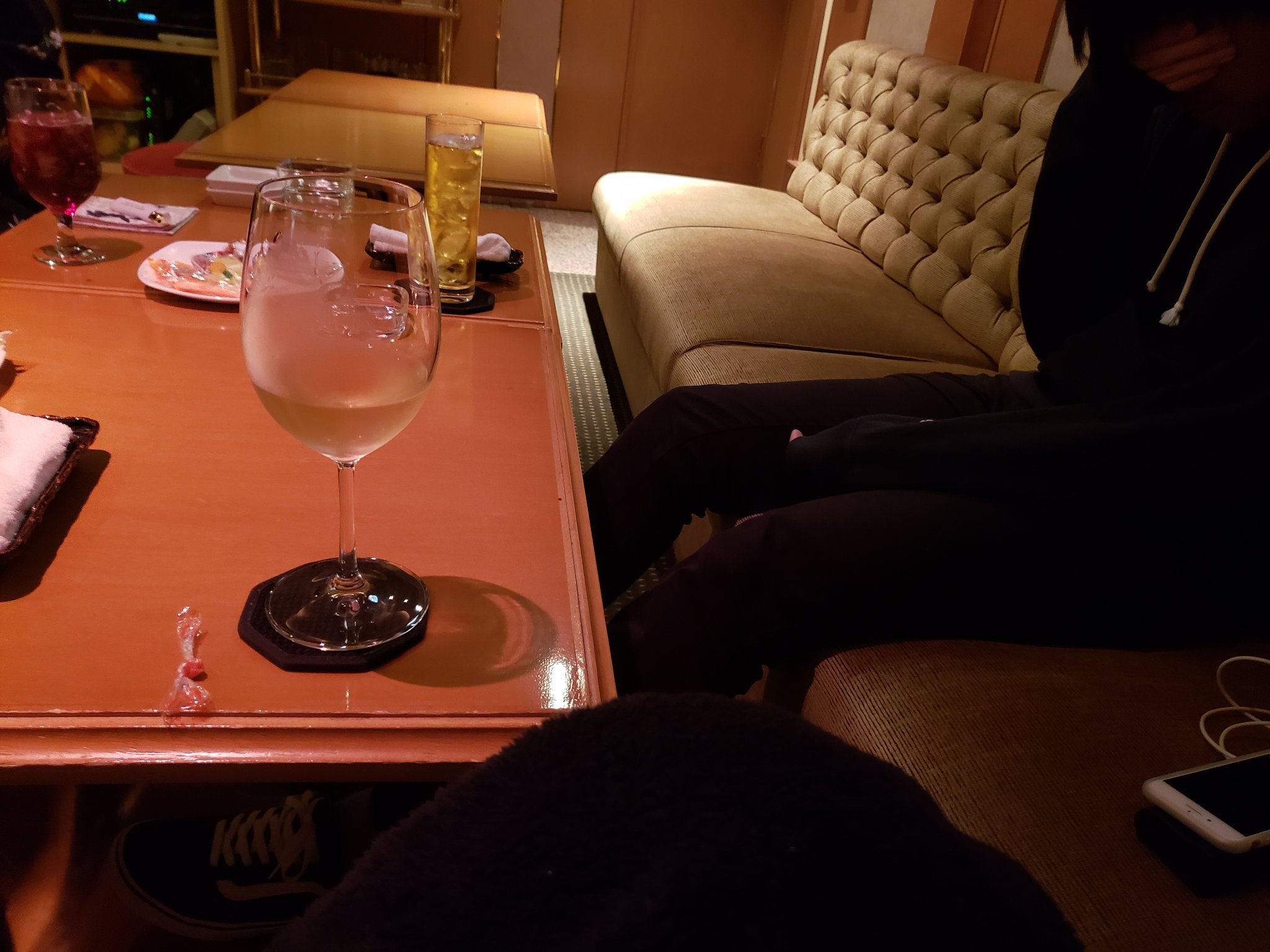 Maki コンバイン部慰労会 岩見沢の中で高級クラブデビュー息子 彼の本音 来たくてきたわけじゃない 大人になるってこーゆーこと ドミノvip室 なんか 疲れたぁ 一緒に仕事してる 気が合うではないから だな けど 玄太はオススメ T
