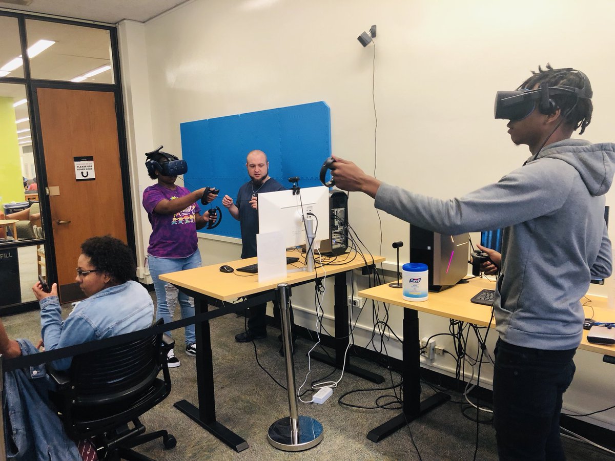 EsoheOsaiPhD's tweet photo. Westinghouse Justice Scholars were at @PittTweet yesterday for our college prep series. Fun times! Talk OnPurpose. Open Lab @PittLibraries visit for VR action. Workshop by @pittadmissions. TRIO SSS workshop. Met up with college mentors. Learning and fun! #youbelong #brightfutures https://t.co/8GhEkIPOjE