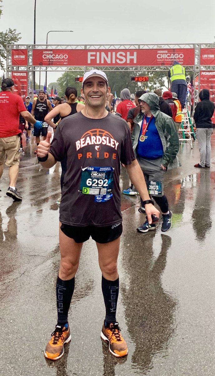 our very own new teacher mr t at the chicago marathon!
way to represent!