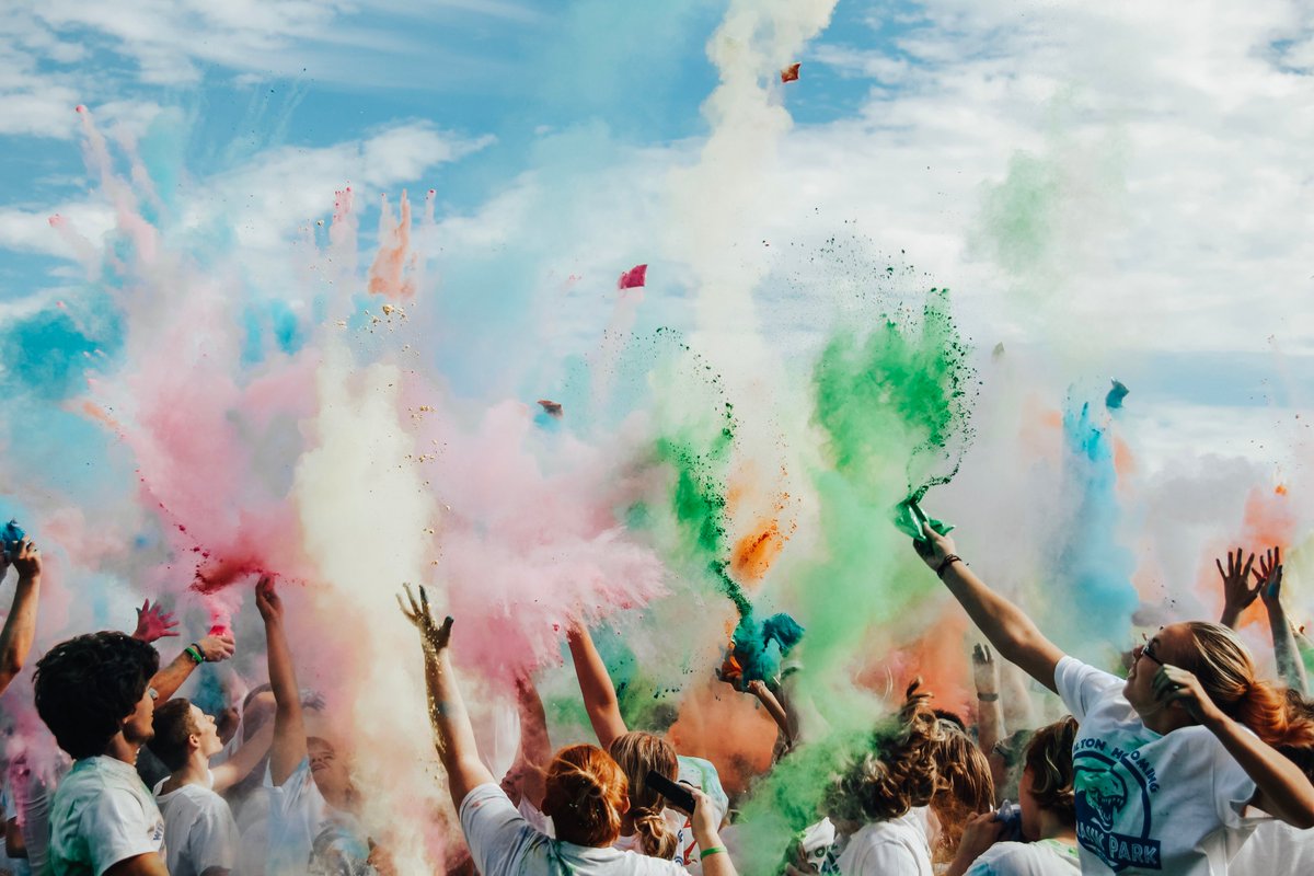 CoachGrunder's tweet photo. The Color Run yesterday was unforgettable. #GoBeavers #HOCO2019 #TugofWar https://t.co/1WndbpNFE1