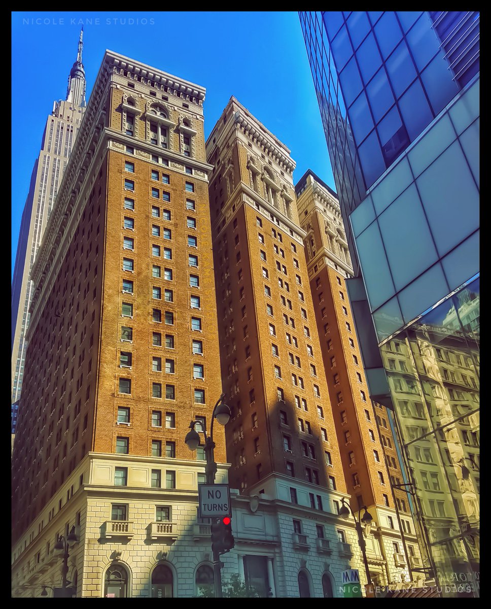 NKaneStudios's tweet photo. View of the Herald Towers in Manhattan, NY. Photo taken and edited by Nicole Kane Studios. Permission to repost with credit.
#dream_new_york #newyorkuniversal #thebeautyofnyc
#newyorkcityguide #newyorkcityfeelings #nycityworld #seeyourcity #World_Photography_page https://t.co/yUhBApnR9D
