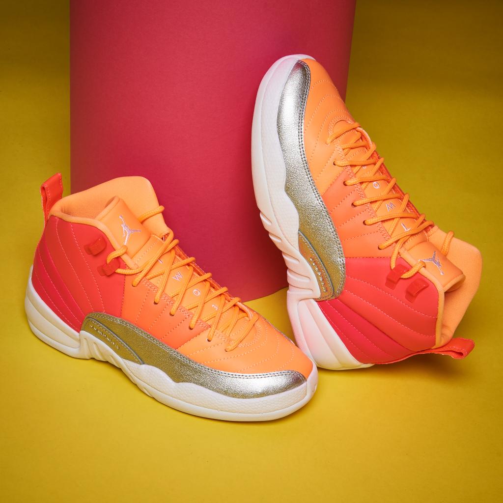 jordan 4 hot punch footlocker