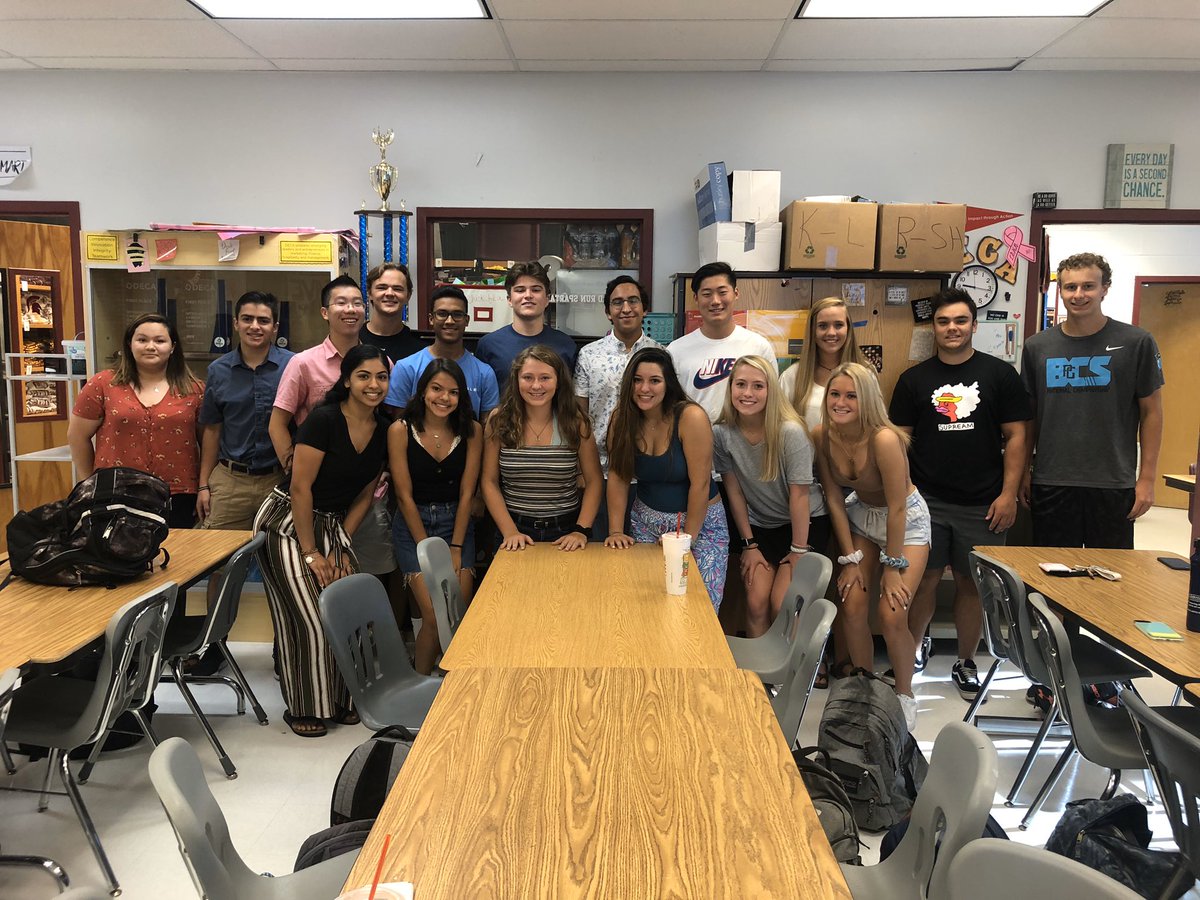 TheSpartMart's tweet photo. The Spart Mart would be nothing without our wonderful Advanced Marketing students.  From selling you your daily frappes to baking our school-famous Otis Spunkmeyer Cookies—they make it all possible! Thanks for everything 👏👏👏

#DECASBEWeek https://t.co/4pSs2cDhi1