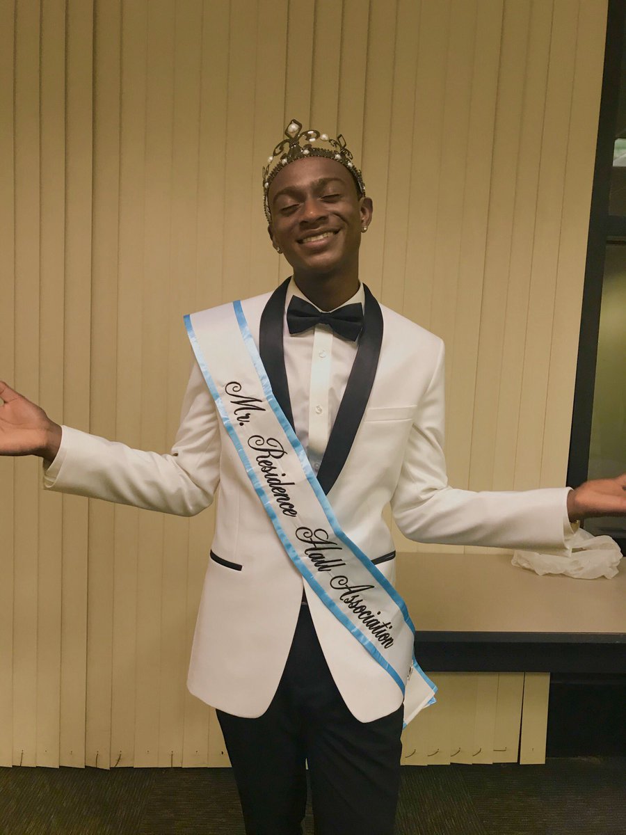 Jay 🦴 (@jaylenthegoat) on Twitter photo After persevering through the 2 losses of homecoming king AND prom king in high school, ya boy came to college and became Spelman’s newest Mr. RHA! Thank you God for not allowing me to give up. 🙏🏾🤴🏾 #auc23 #spelman23 #morehouse23 #clark23 <a href="/RhaSpelman/">Spelman RHA</a> After persevering through the 2 losses of homecoming king AND prom king in high school, ya boy came to college and became Spelman’s newest Mr. RHA! Thank you God for not allowing me to give up. 🙏🏾🤴🏾 #auc23 #spelman23 #morehouse23 #clark23 <a href="/RhaSpelman/">Spelman RHA</a>
