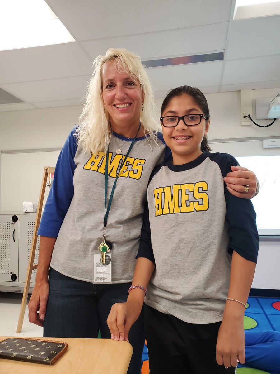 heidijrc1's tweet photo. My 6th grade twin @HollinMeadowsES #OurHMES @PTAHMES Both of my twins today have the same names as my own children, Izzy and Zak! https://t.co/ECUE8vdyfB