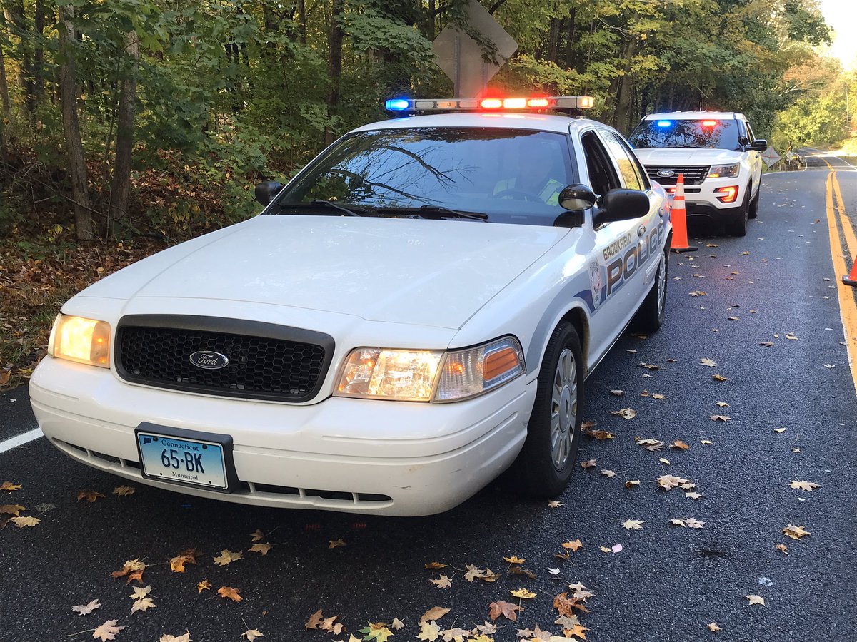 ***Serious Accident, Road Closed***
The Brookfield Police Department is currently investigating a serious motor vehicle accident on Candlewood Lake Road￼. Candlewood Lake Road in the area of Main Drive will be closed to through traffic until further notice.
