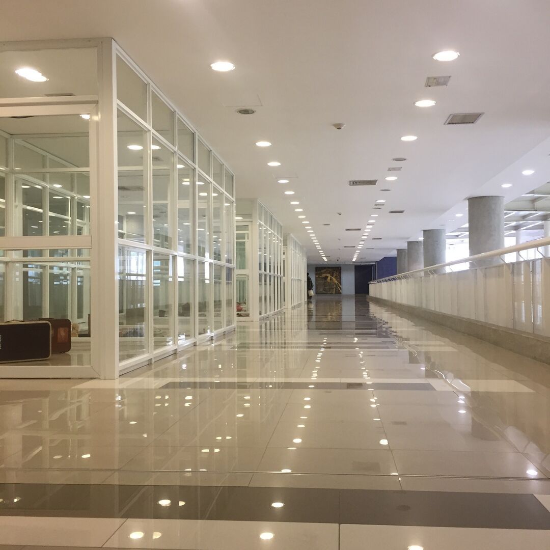 BibliotecaUCAB's tweet image. El Centro Cultural ofrece espacios expositivos como los cubículos ubicados en el piso 4, la Sala Magis y otros espacios. #ServiciosCentroCultural #CentroCultural #Biblioteca #UCAB