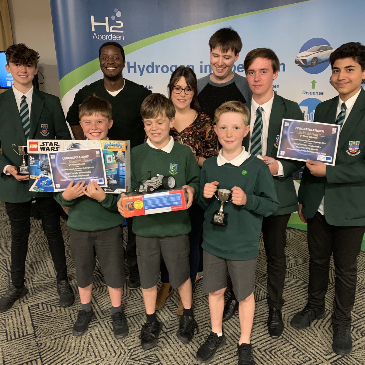 CultsAcadTech's tweet photo. Congratulations to our finalists who won the Aberdeen Schools Hydrogen Challenge by building a hydrogen-powered car that travelled 34m! Pictured with the Lord Provost and the winners from the Primary School section, @SchoolBroomhill https://t.co/T09JD9Xbva