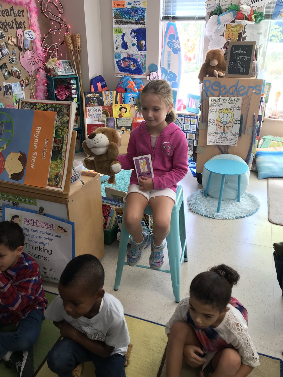 rgardner116's tweet photo. We have our first “expert” or teacher’s pet today! 🙌🏼 #specialseating #askme @HoneygoElem #highfivetoella https://t.co/xtTseyaq6g