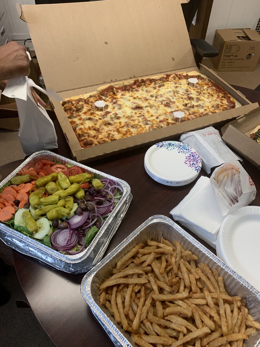 Chi_Voc's tweet image. Celebrating our teachers and student of the month! #atcvcawewin @network_cps @janicejackson @CPSTeachLearn #cpsSTEM