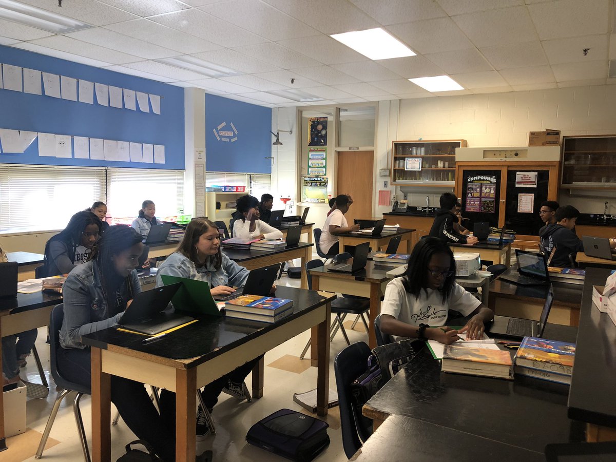 Life Planning in the 8th grade. Live without regrets #bettermakeroom <a href="/MatthewHensonMS/">Matthew Henson MS</a>