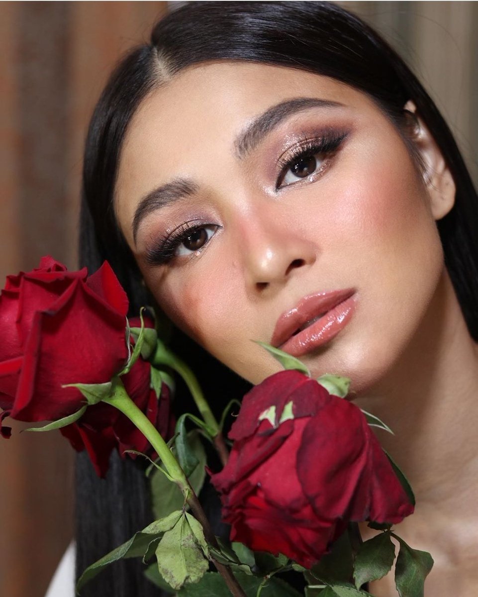 KeepgoingNaddie's tweet photo. I love this girl.  I will always love and support you kahit minsan your kindness infuriates me.  Sobrang bait mo that even people that disrespects you pinapakisamahan (Dani pokpok) mo because nagmamahal ka ng sobra. 

I always pray for you  Nadine. https://t.co/HZZ9Okgm2R