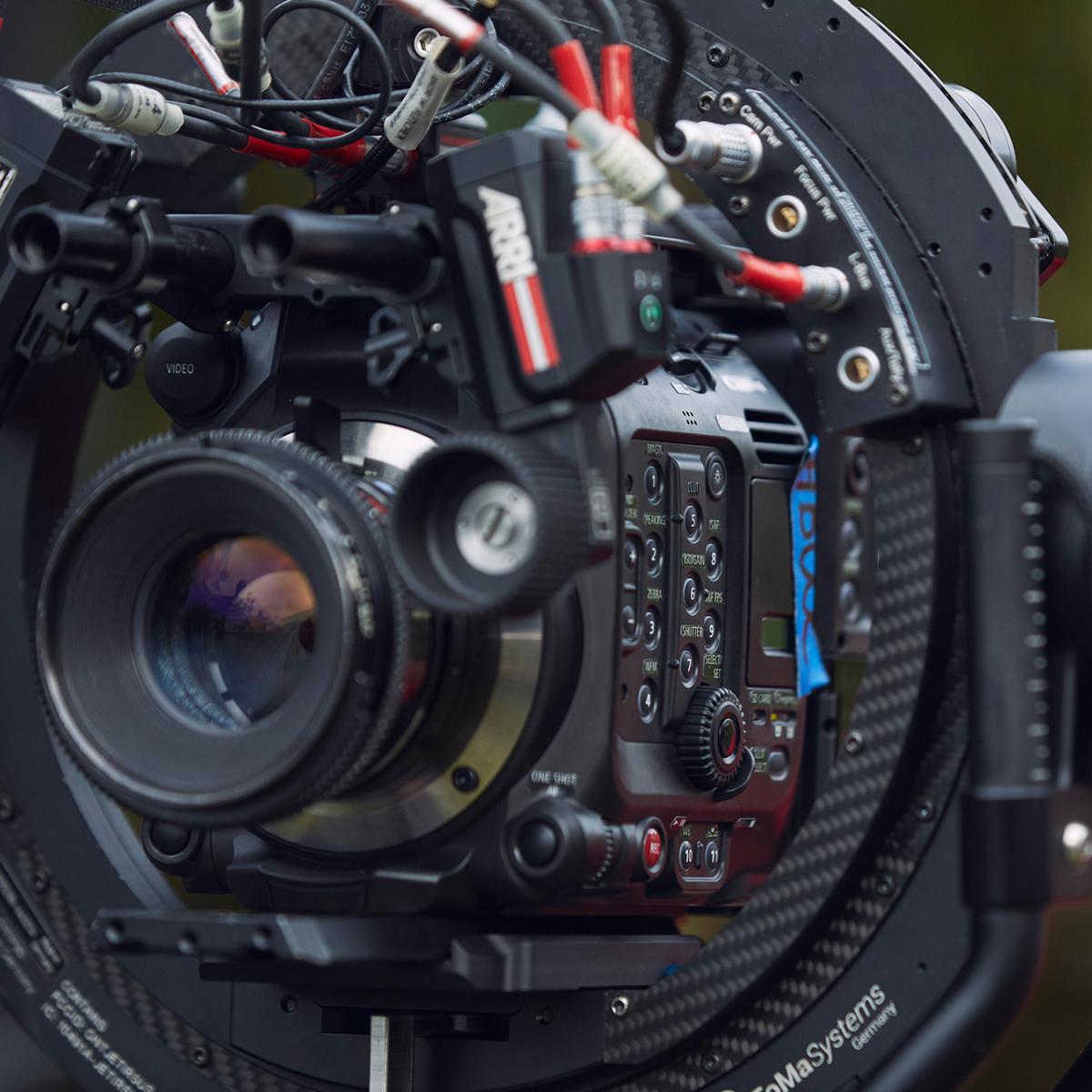 CanonFrance's tweet photo. Notre nouvelle Canon EOS C500 Mark II a remporté le prix "@RedSharkNews Supreme Best in Show" au salon IBC 2019 ! https://t.co/Gcgu63vZSJ