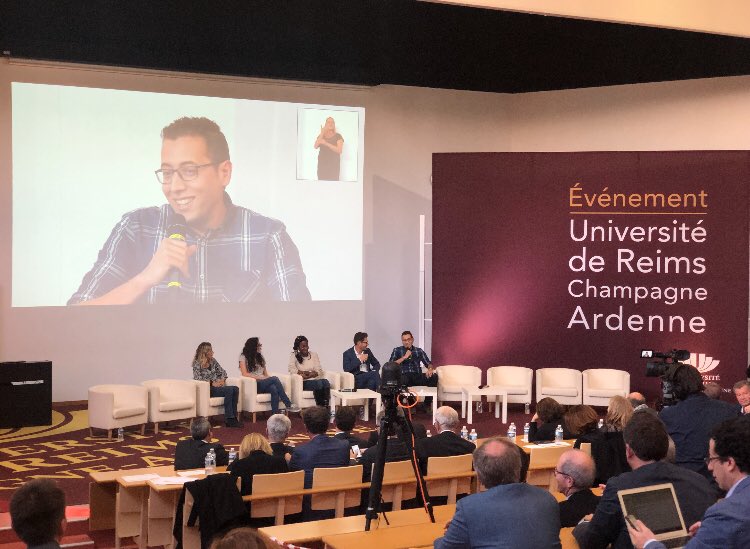 Aminech2014's tweet photo. ITW à la Rentrée solennelle @universitereims 2019-2020. @HPCromeo https://t.co/Qwq64yCPI1