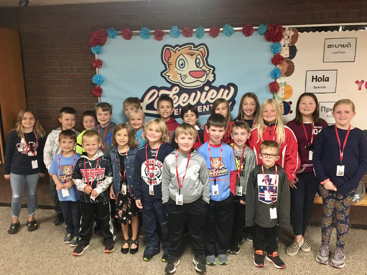 nicksofio's tweet image. 2019 Teacher for the Day staff meeting and faculty picture.  Principal for the Day Mr. J. leading the meeting and kicking off the day with our morning announcements.  #LKCanDoKids #ALASconnectED