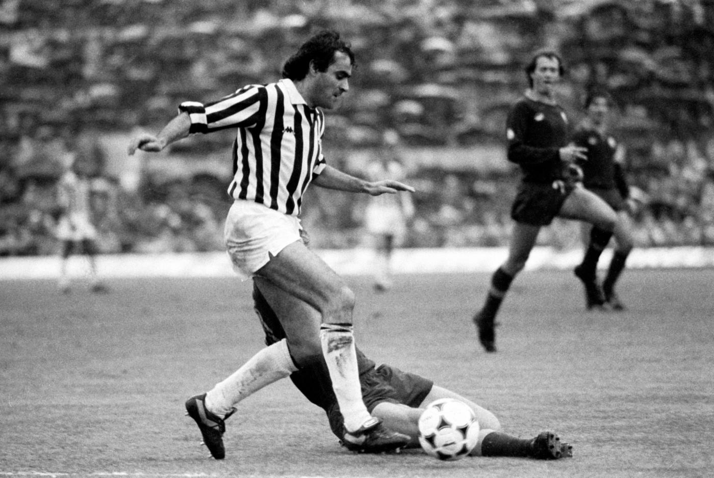 Fútbolismo ⚽️🌎🌍🌏⚽️ on Twitter: "Buon compleanno to Italian defender and  #Juventus legend Antonello #Cuccureddu who played for #Torres,  @BresciaOfficial(1968/69), @juventusfc (1969/81, winning 6 #SerieA titles),  @acffiorentina (1981–83) and ...