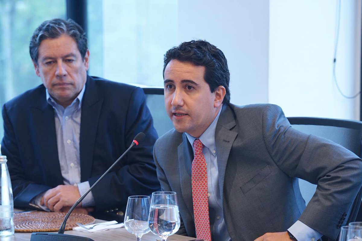 camaracomerbog's tweet photo. Junto al Centro de Arbitraje y Conciliación realizamos el Conversatorio Empresas y Derechos Humanos: experiencias nacionales e internacionales. #EmpresaDDHH #ServiciosLegalesANDI @IBAnews, @IBAevents, @IBABHR @UcrosAndres https://t.co/xkoler65pE