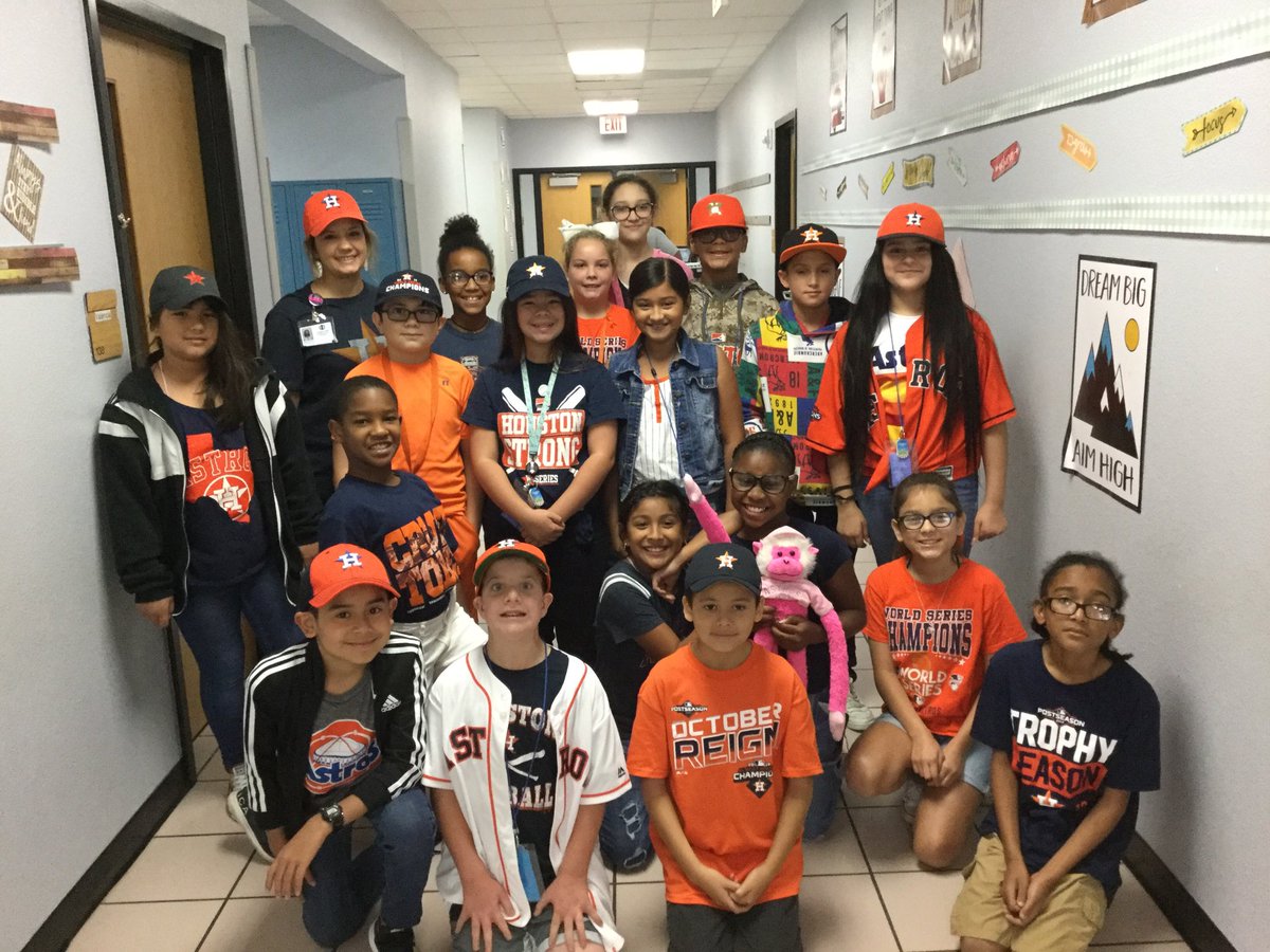 hiehawk's tweet photo. @hi_hawks Mrs. McCraven’s #hi_hawks 5th grade class representing the ⁦@astros⁩ today!! Look at all this #AstrosSpirit!! ⁦@CovestroBaytown⁩ https://t.co/fnFJmiXN1R