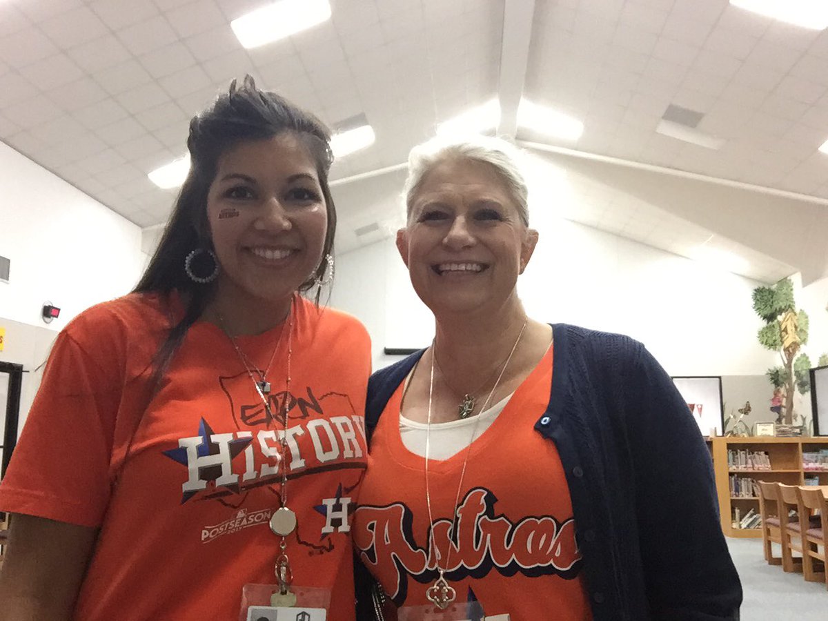 hiehawk's tweet photo. ⁦@hi_hawks⁩ our District Technology Integration Specialist Mrs. ⁦@rspoutra⁩ and our Highlands Elementary Library Media Specialist are working on STEM lessons in the library while showing off their #AstrosSpirit! GO ⁦@Astros⁩! ⁦@CovestroBaytown⁩ https://t.co/PoS65WG0cc