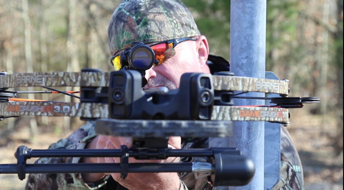 CorpsReport's tweet photo. Dust off that safety orange, October 1 kicked off archery deer season in Oklahoma. Remember to always be safe when hunting.  . #huntersafety #safetyorange #deerseason #archeryhunting #bowhunting #oklahoma #greatoutdoors #tulsadistrict #USACE https://t.co/8q0hcimjdg
