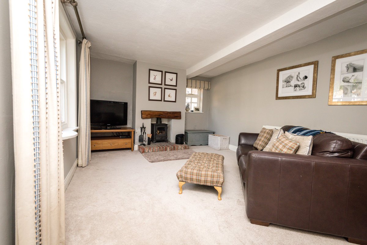 croftresident's tweet photo. Is it #LOGBURNER time of the year now? 😍🔥

This cosy sitting room is in Thirsk, and the home is called Oxmoor Farm. 

The beautifully presented Grade II listed home features a lot more quirky features, so why not take a look? 👇🏽

https://t.co/XvUlExRQls

#EstateAgent #Thirsk https://t.co/Ag3PzCMHNO