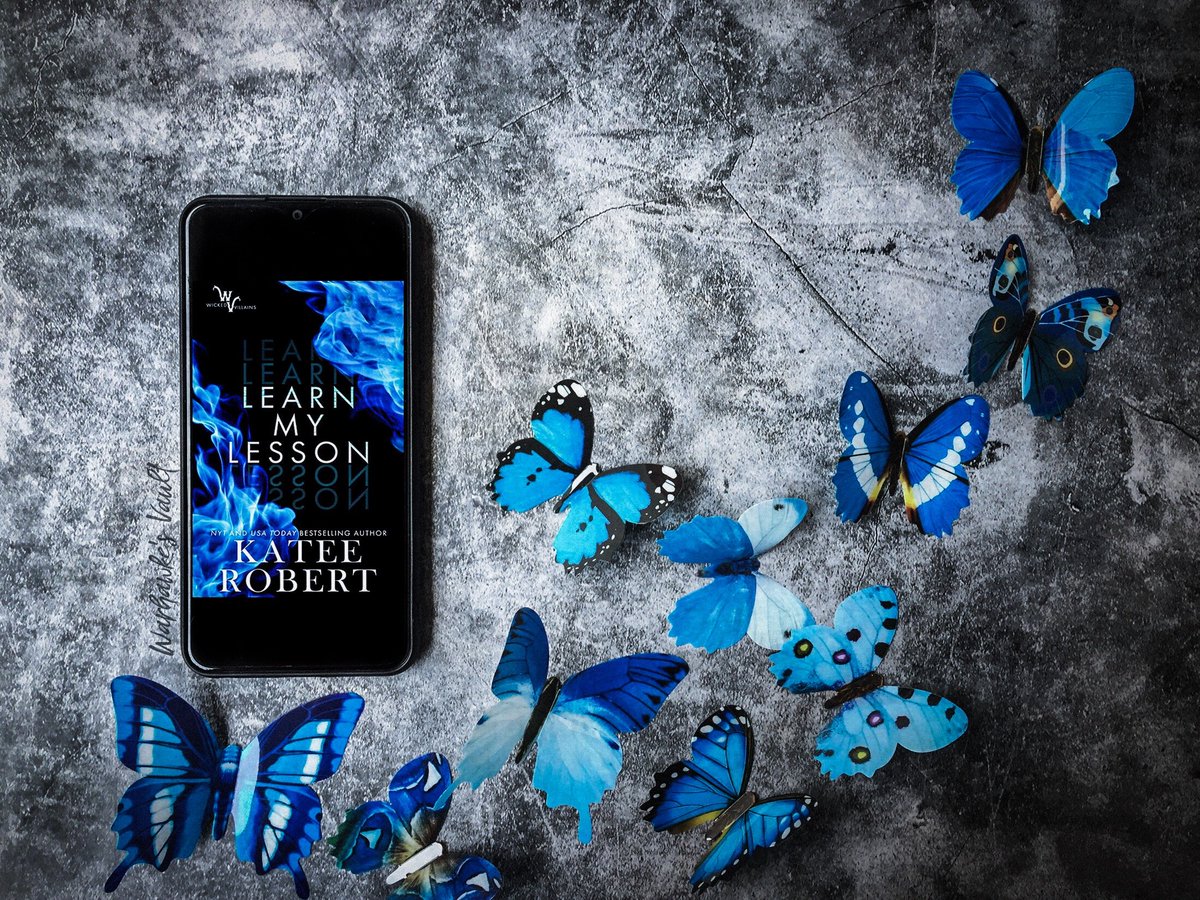 WarhawkesVault's tweet photo. 📖 #CurrentlyReading: #LearnMyLesson by @katee_robert  
Coming October 29, 2019!⁣⁣
⁣⁣
Pre-order: https://t.co/Fnb3OK3YtM⁣⁣
Details: https://t.co/b80X2exVSl

#WarhawkesVault #bookstagram #bookstagrammer #bookblog #bookblogger #booklover #WickedVillains #KateeRobert https://t.co/B8eFNBwK0Y