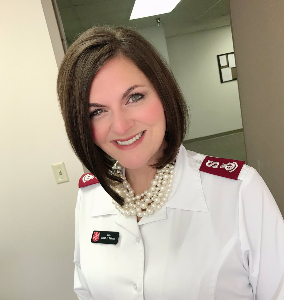 KnoxRedShield's tweet photo. #NASMonthTN Major Nelson with her pearls! https://t.co/ONICcNwnLr