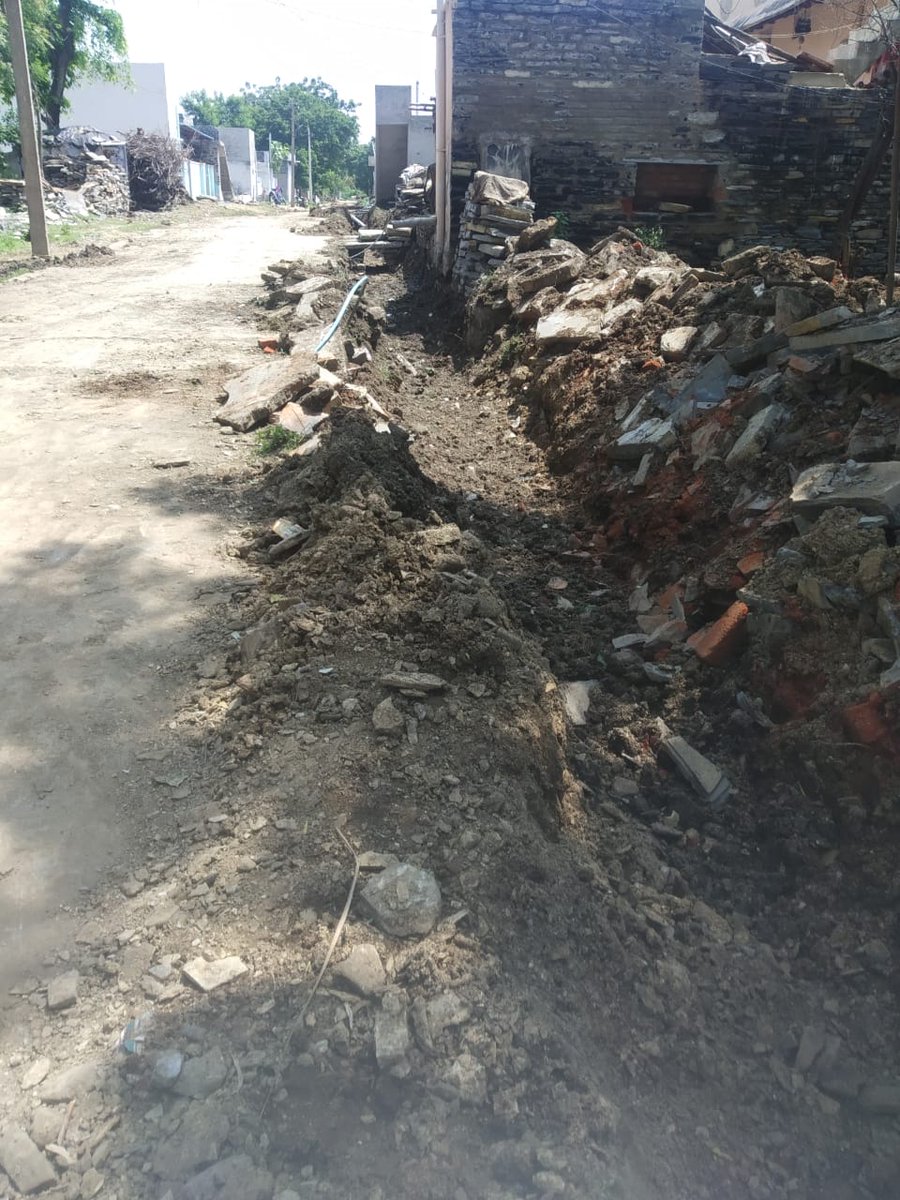 telanganafacts's tweet image. RT Coltr_Jogulamba "Arrangement of boards for #graveyard, #dumpingyard, collection of plastic, brushwood  fencing and widening of roads at Kyathur Village as part of #30daysactionplan
IPRTelangana
TelanganaCMO https://t.co/oo18PBg4C5"