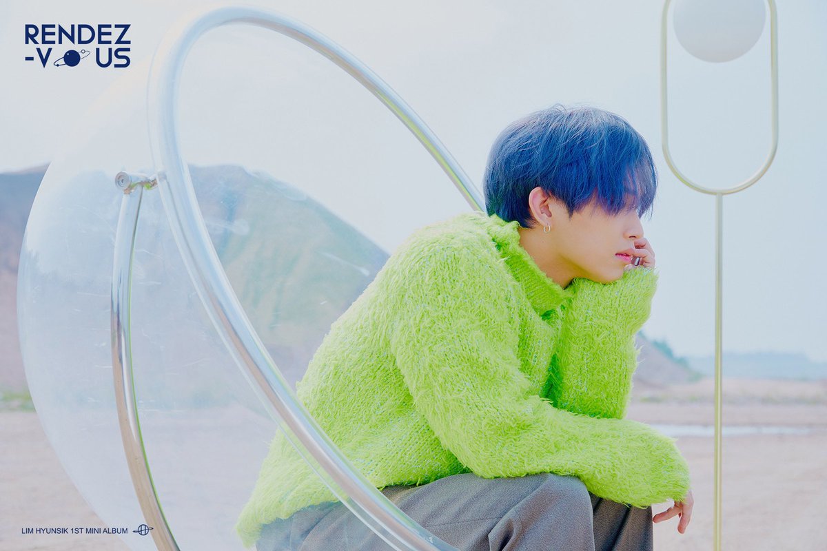 OFFICIALBTOB's tweet photo. LIM HYUNSIK 1ST MINI ALBUM  
[RENDEZ-VOUS] CONCEPT IMAGE 2

2019.10.14 18:00 (KST)

#임현식 #LIM_HYUNSIK
#RENDEZ_VOUS https://t.co/Gq0tU7FO6L