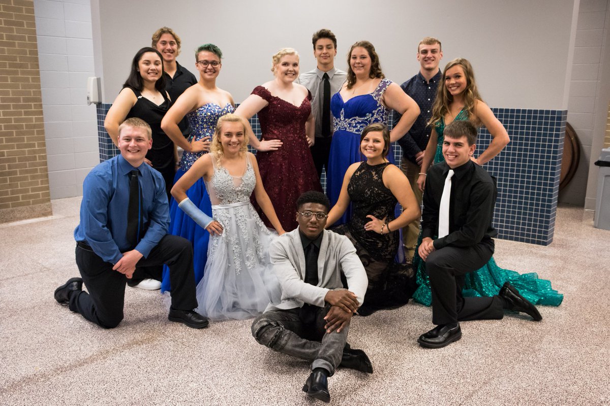 MinnesotaWest's tweet photo. Congratulations to all of our 2019 Homecoming Candidates! #MinnesotaWest #learnwithpurpose #Hoco19 #KingJay https://t.co/dxwqeyCp3l