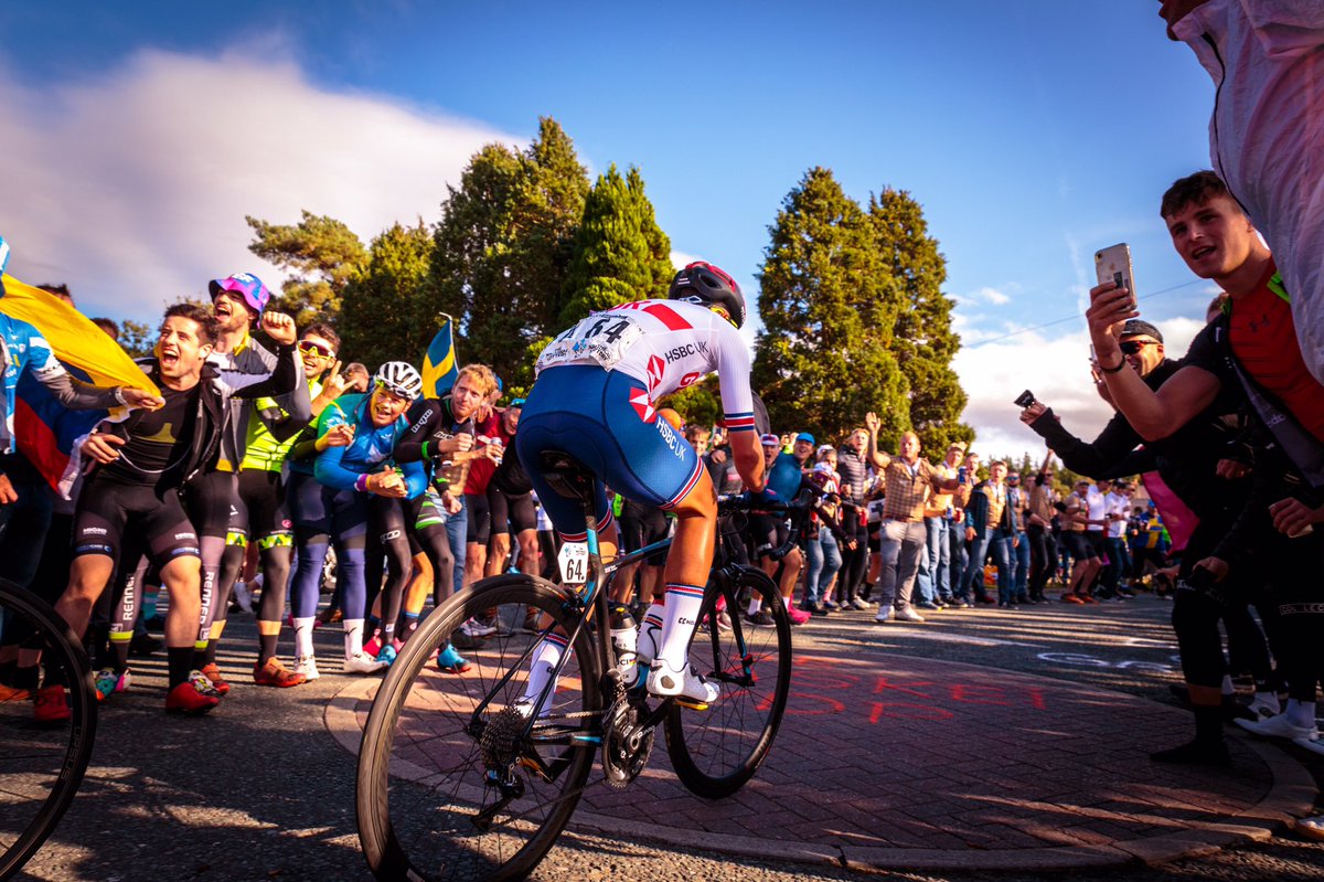 No words to describe how this felt!!! <a href="/TheChrisKendall/">Chris Kendall</a> 📸 <a href="/BritishCycling/">British Cycling</a> #yorkshire2019