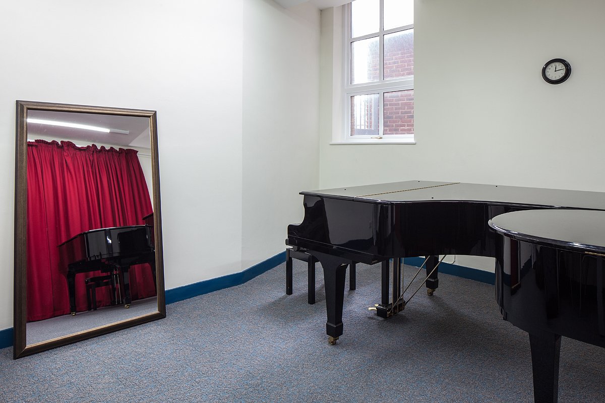 The iconic <a href="/natoperastudio/">National Opera Studio</a> was refurbished by <a href="/BeepStudioUK/">Beep Studio</a> who chose DESSO Salt carpet alongside <a href="/TarkettUK/">Tarkett UK</a>’s LVT, creating a fresh but practical look for the busy studio. bit.ly/32Q26HG