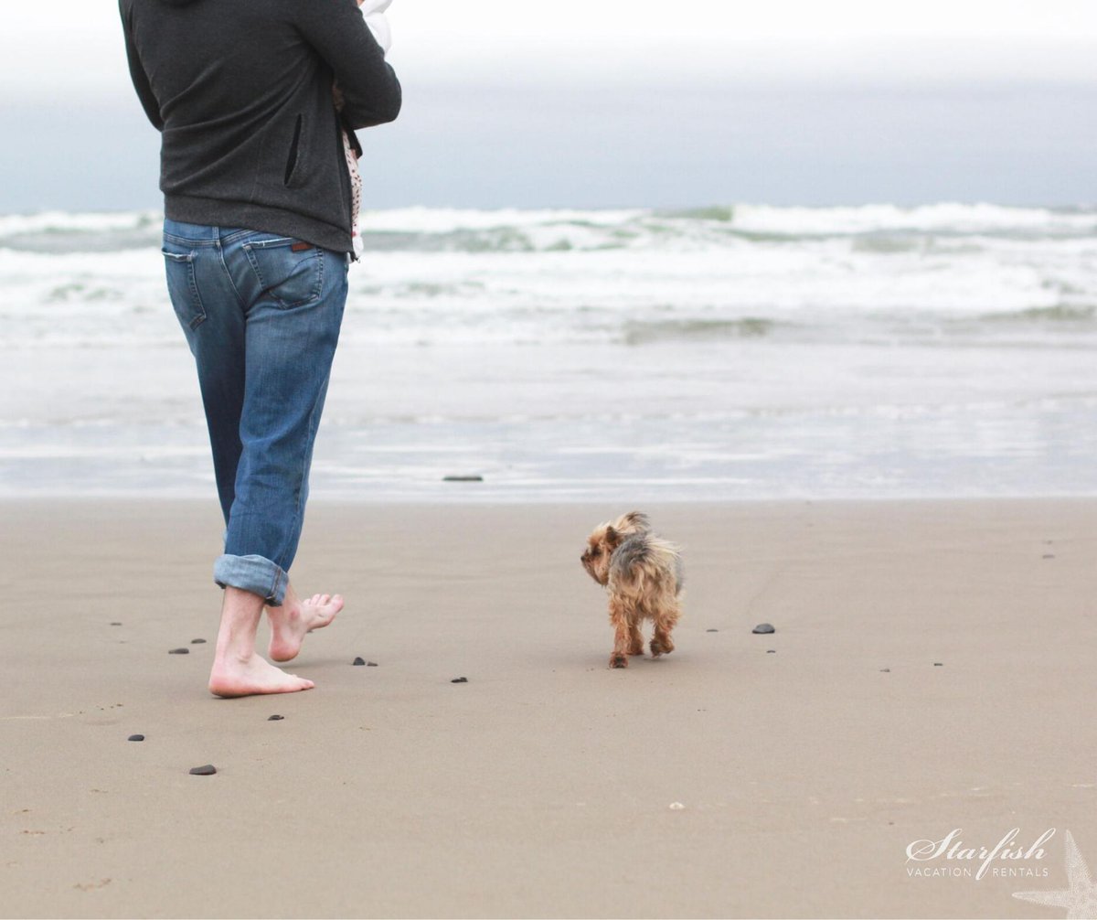 There are few things in life that a long walk on the beach won't put into perspective.😍
#OregonCoast