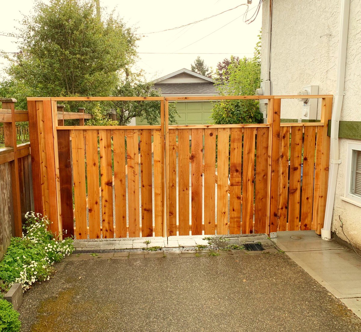 FixItFernwood's tweet photo. Custom gate and fence.
.
#custom #customcarpentry #gatefixit #fencefixit #fencedesign #fence #gate #friday #beforeandafter
#fixitfernwood #fix8marketing #yyj #yyjre #yyjrealestate #yyjbiz #localyyj #yyjbusiness
#victoriabc #victoriabuzz #viccity #yyjlife
#cityofvictoria https://t.co/5RUnnwV2Pw