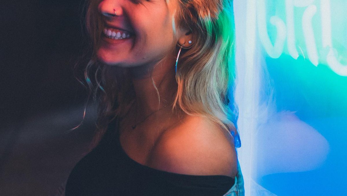 ⁣Bon matin ! ☕⠀
Aujourd'hui c'est la journée du sourire 😁😄😀, partagez votre bonne humeur au maximum 😜⠀
⠀
#WorldSmileDay⠀
#dentiste #montreal #griffintown⁠⠀⁠⠀⠀⁠⠀
#smile #beautifulsmile #mtl #montrealmoments #montrealjetaime #montrealer #lovemontreal ⁠⠀⁠