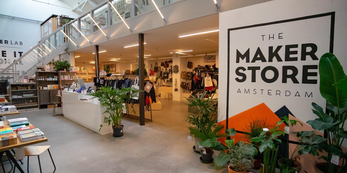 mindfulorigami's tweet photo. Join me tomorrow at The Makerstore #Amsterdam for some mindful origami.
It is the 5th anniversary of @DeHallenAdam
with many special events going on. Also pop into #foodhallen for a bite. #mindFOLDness #mindfulorigami #themakerstore #dehallen #foodhallenamsterdam #origami https://t.co/8uup7gwZ8Y