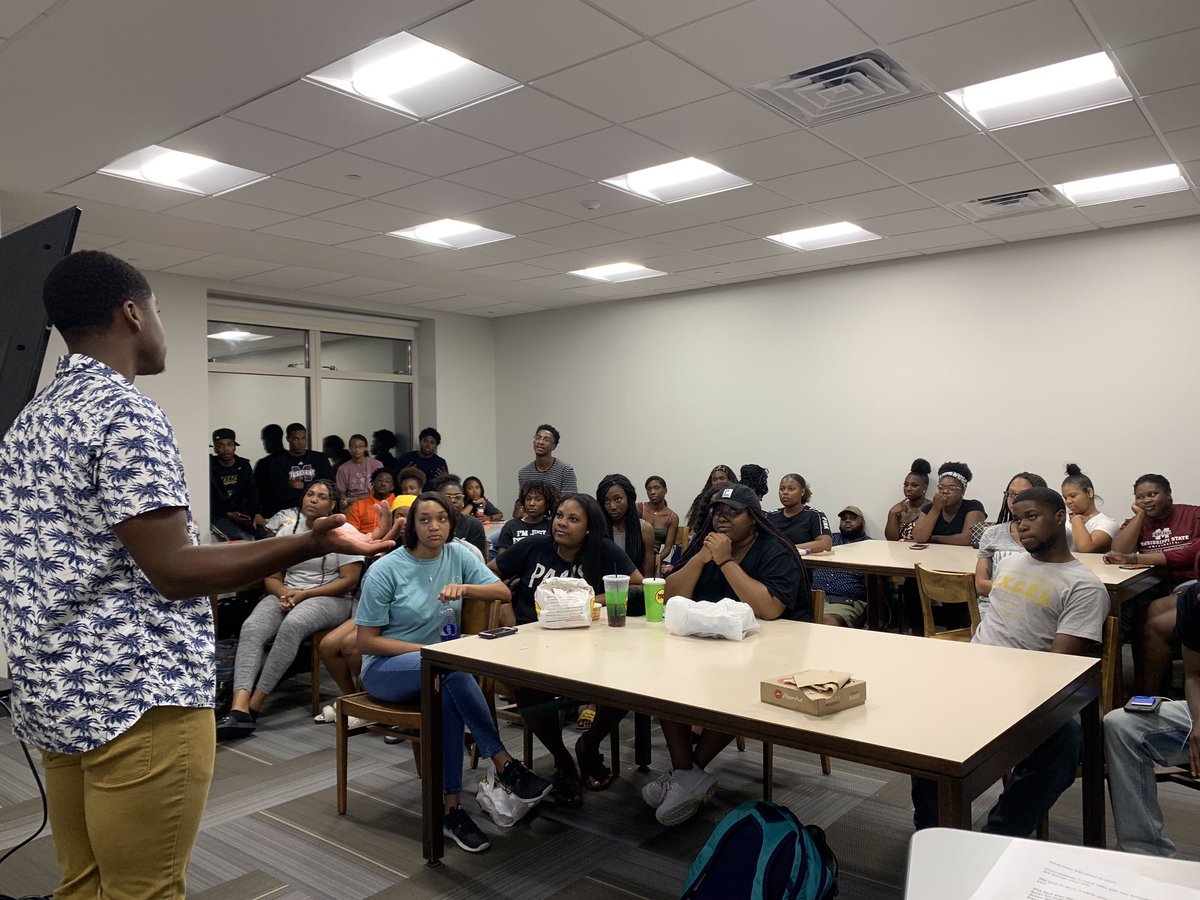 KortlandJordan's tweet photo. First off I would like to thank everyone who came out .. God has really put it on my heart to reach out and make a positive impact on the people round me ...I really had a good time and I know everyone else did too.. I will try my best to make this a usual event every Wednesday. https://t.co/TGG7mtUSdn