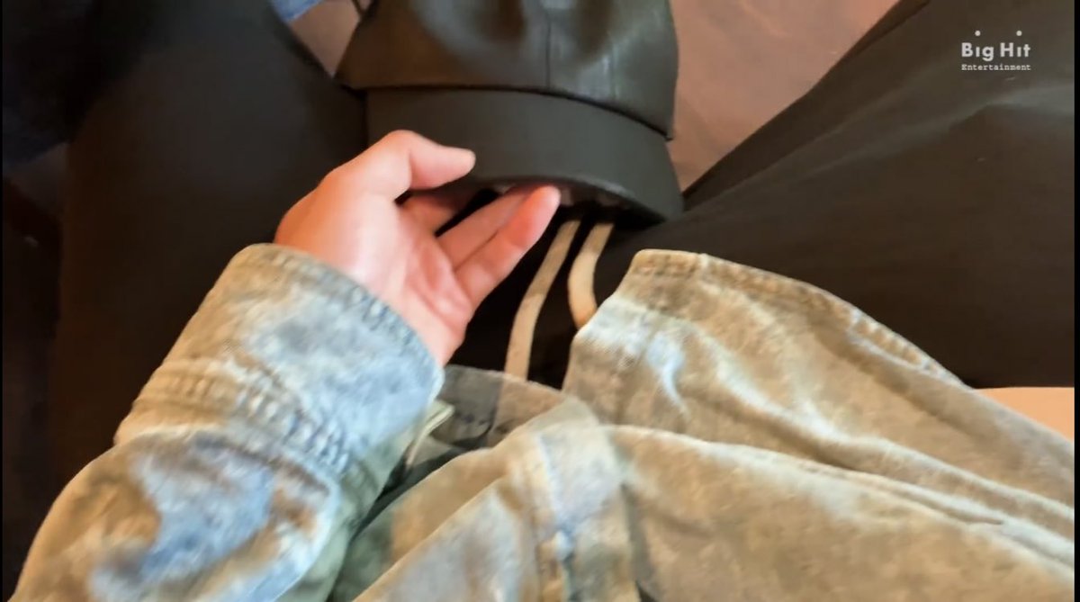 KIM NAMJOON, YOU EDITED THIS, IT IS 100% ON PURPOSE, YOU CHEEKY, WONDERFUL CAD.