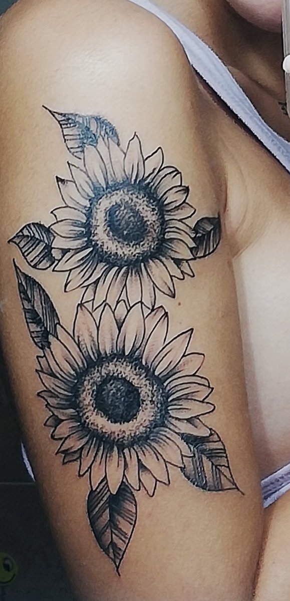 _cglezz's tweet photo. que feliz soyyyy🌻 https://t.co/05XenvvuEJ