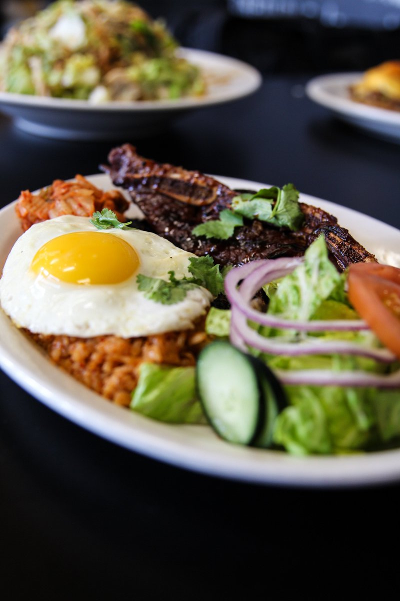 Incredible_Cafe's tweet photo. What's for lunch today? Stop by &amp; try our Korean Short Ribs with Kimchi Fried Rice!🌶

https://t.co/bG5USyuCVG

#ranchobernardo #foodnetwork #poway #escondido #sandiego #sandiegoeats #sandiegofoodie https://t.co/DF4CP0rsaZ