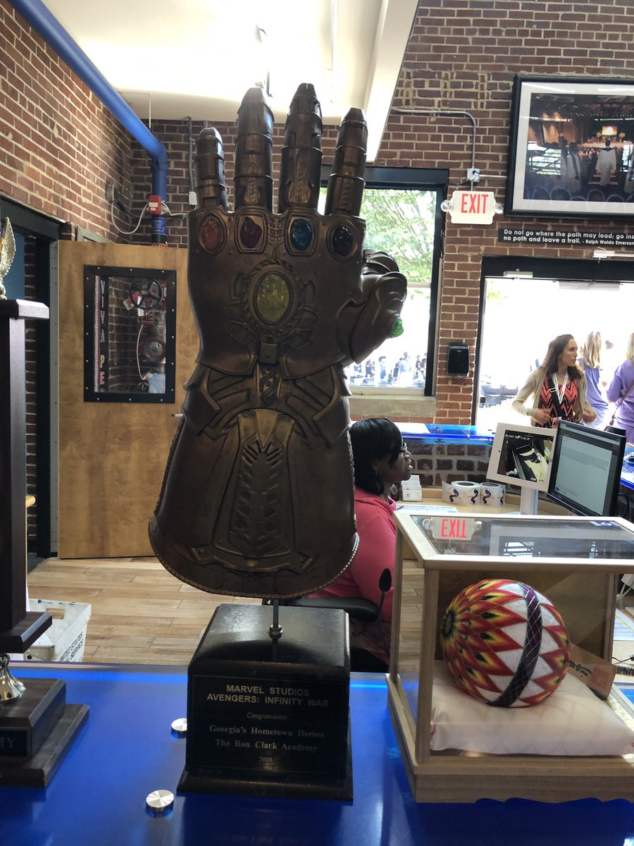 Day 2 at <a href="/ronclarkacademy/">Ron Clark Academy</a> is keeping it popping! I found this gem at their front desk-an award from marvel studios...they let me dawn it and it lights up 🤩🤩#Xplap #games4ed <a href="/ITMSCougars/">Indian Trail Cougars</a>