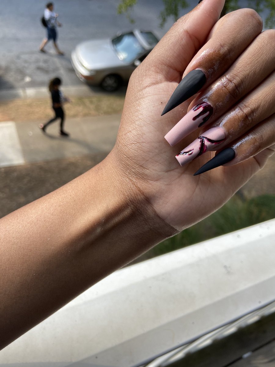AriThePretty_'s tweet photo. It’s my favorite time of the yearrrrrrr 🥵 
BOOK TODAY 🎃
•#athensnailtech #nailtechlife #uganailtech #buga #buga2020 #buga2022 #buga2023 #uga2021 #uga2022 #uga2023 #uga #uganails  #athensnails #athensnailtech #halloweennails #bloodynails #october #mattenails #atlnailtech https://t.co/P8psewLs65