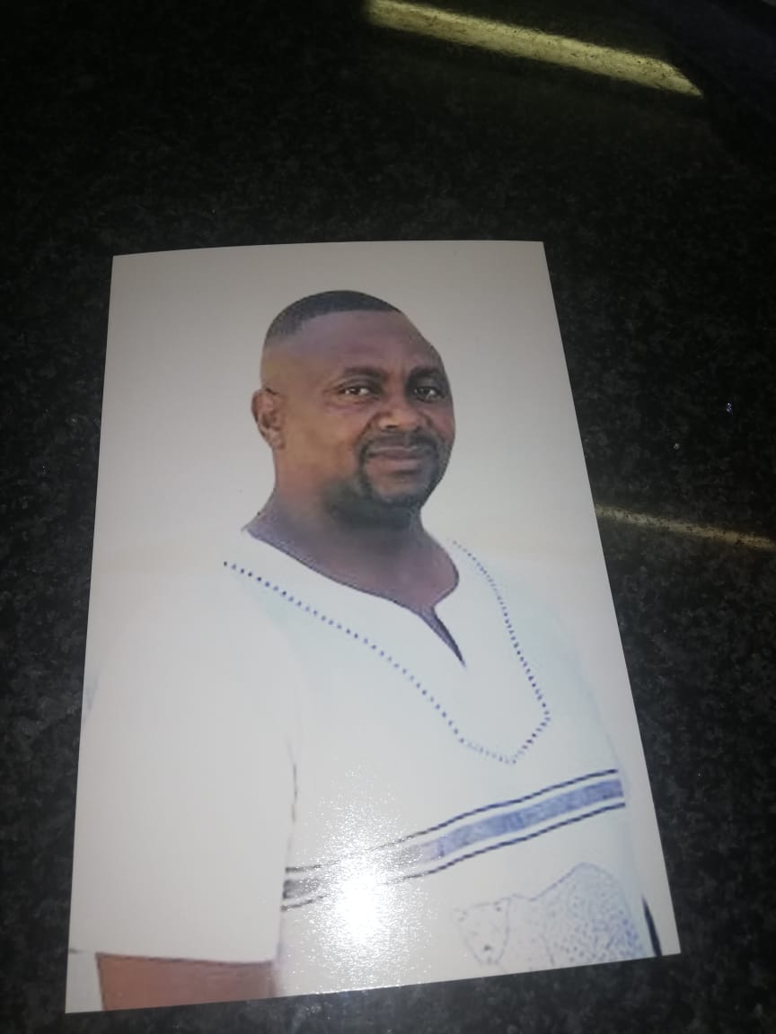 SAPoliceService's tweet photo. RT #sapsEC A Task Team is searching for #missing Warrant Officer Mzwabantu Mhlana who is stationed at Mlungisi Police Station. He was last seen on 2 October. Anyone with info on his whereabouts to contact Capt Fose on 0795089668 on #CrimeStop. ML
https://t.co/YlvnsqeYPG https://t.co/oG8GkuoqZU